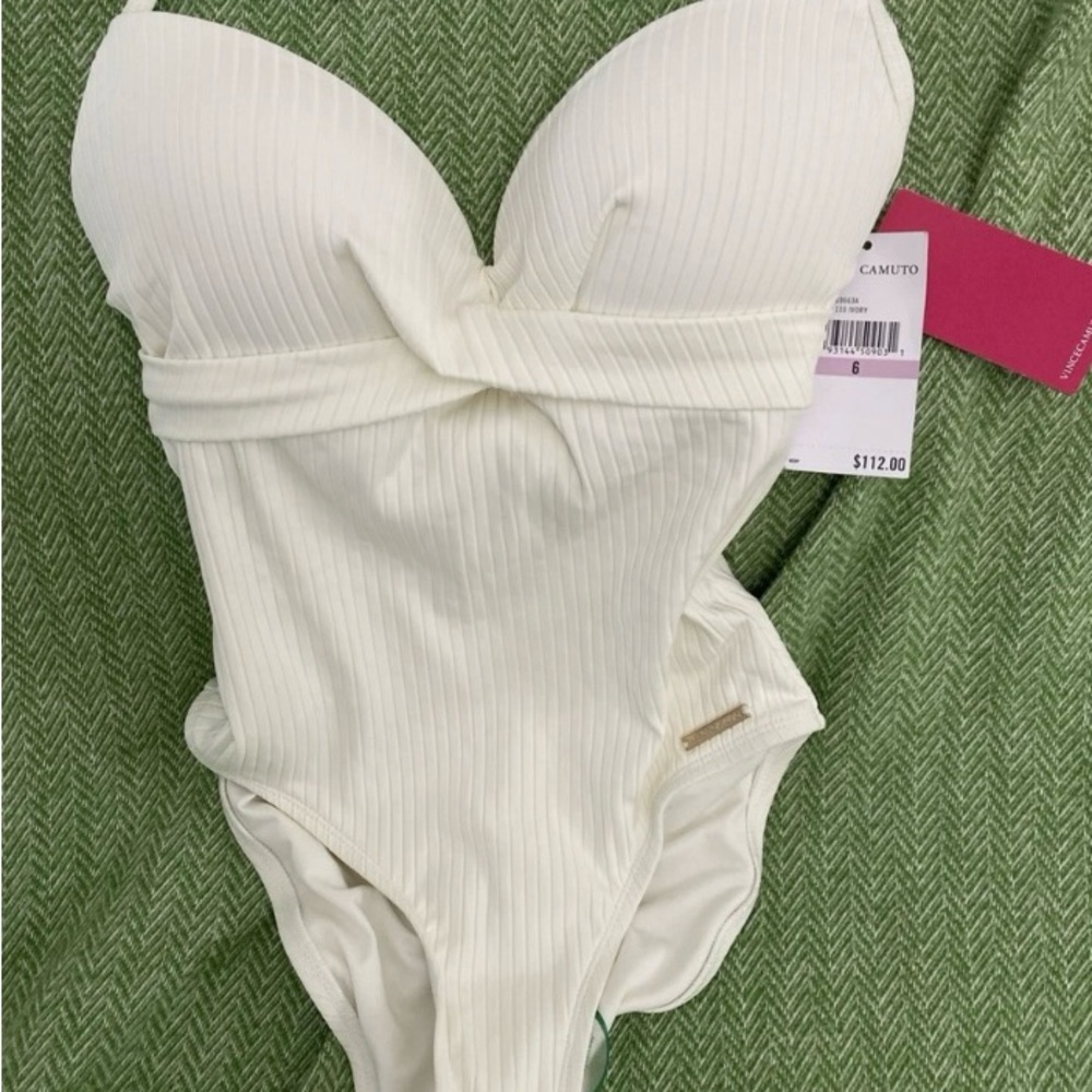 Vince Camuto Ivory One-Piece Swimsuit SZ 6 fits like 2 - Molded Cups NWT